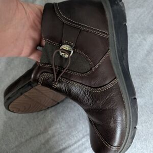 Women's Clarks Brown Leather Ankle Boots 9.5 W